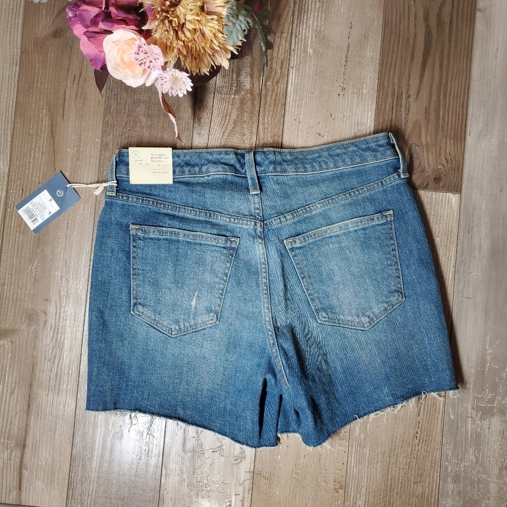 NWT Universal Thread Mid-Rise Boyfriend Shorts 5"… - image 2